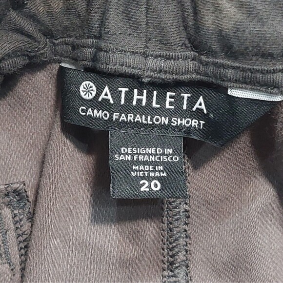 Athleta Camo Farallon Women's 20 Shorts Green Drawstring Elastic Waist NEW! - Picture 6 of 11